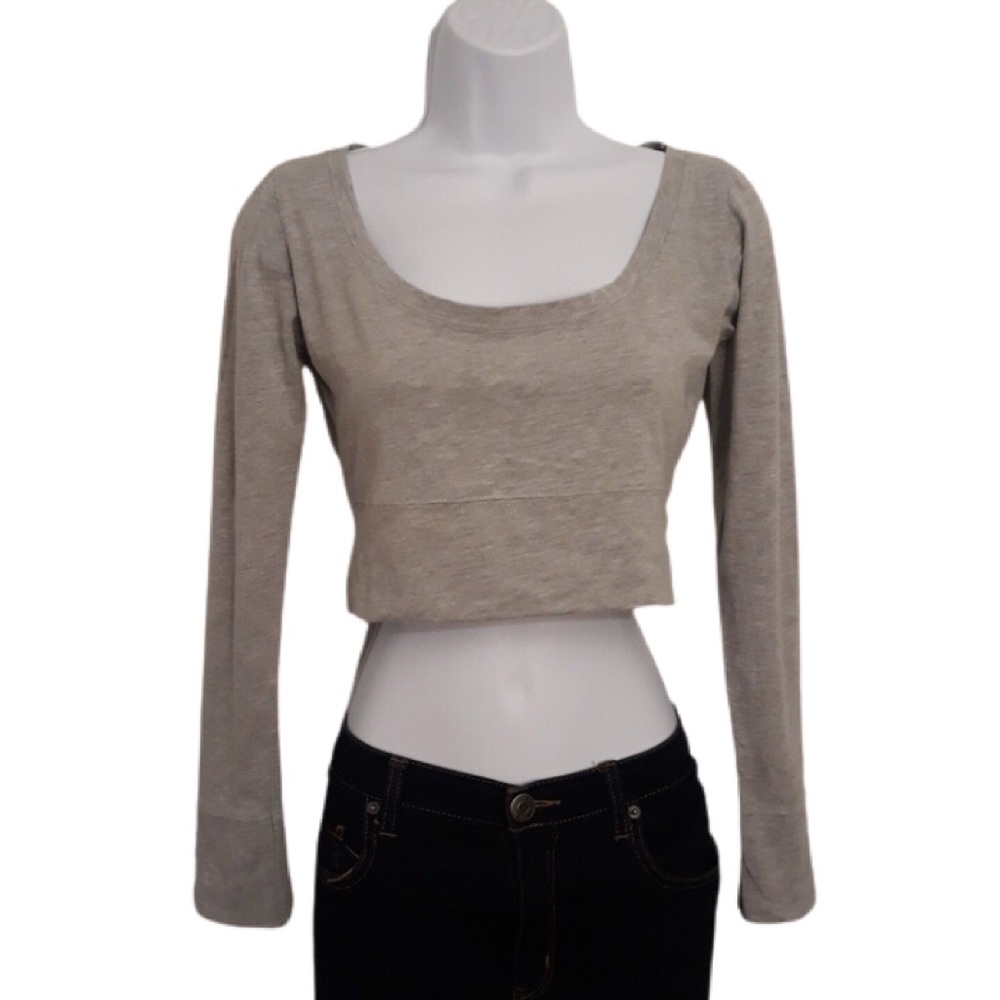 π Gray Long Sleeve Crop Top - Picture 2 of 3